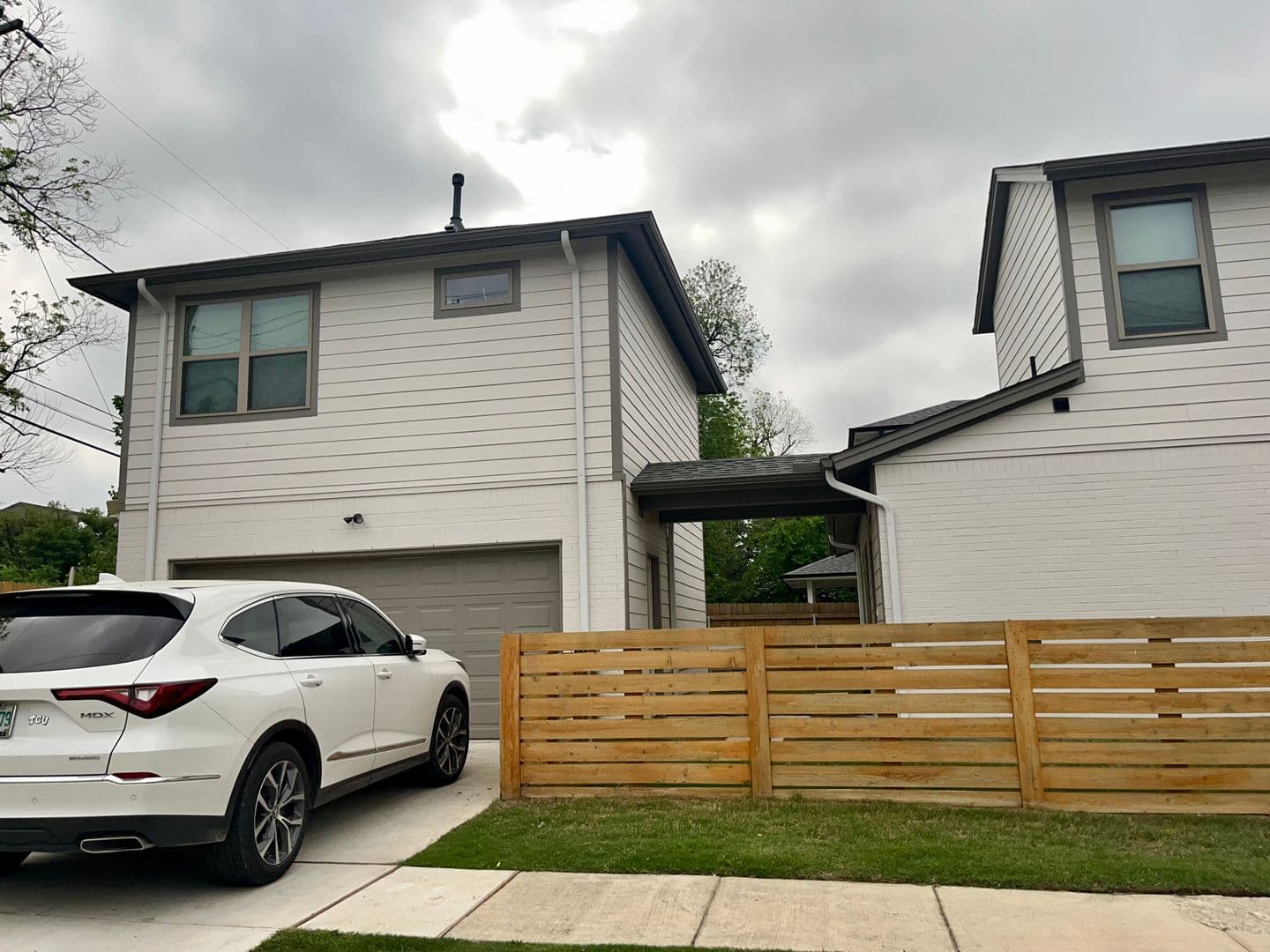 Fort Worth House: 2901 Livingston Ave