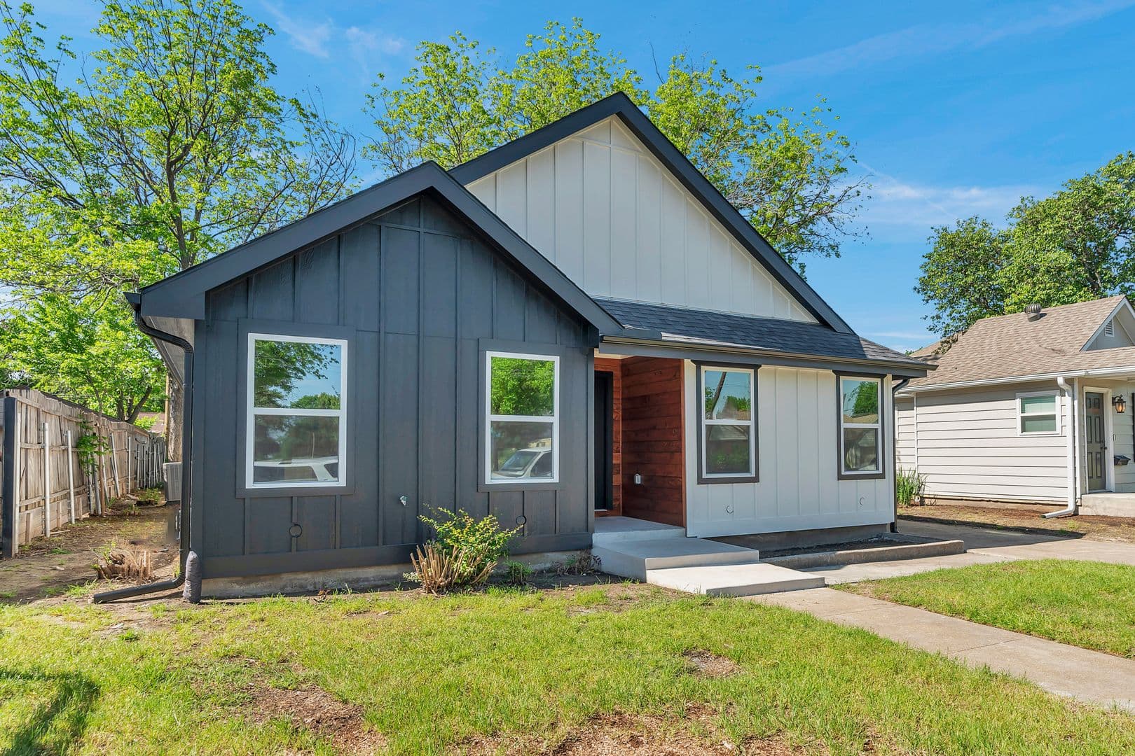 Fort Worth House: 2525 Benbrook Blvd