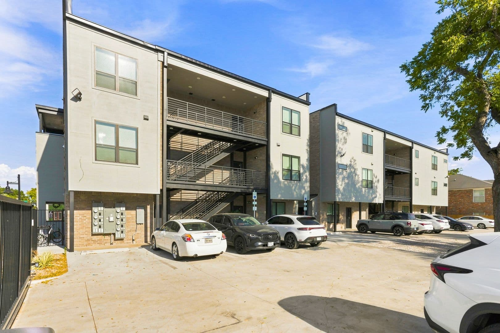 Fort Worth Condo: 3200 S University Dr