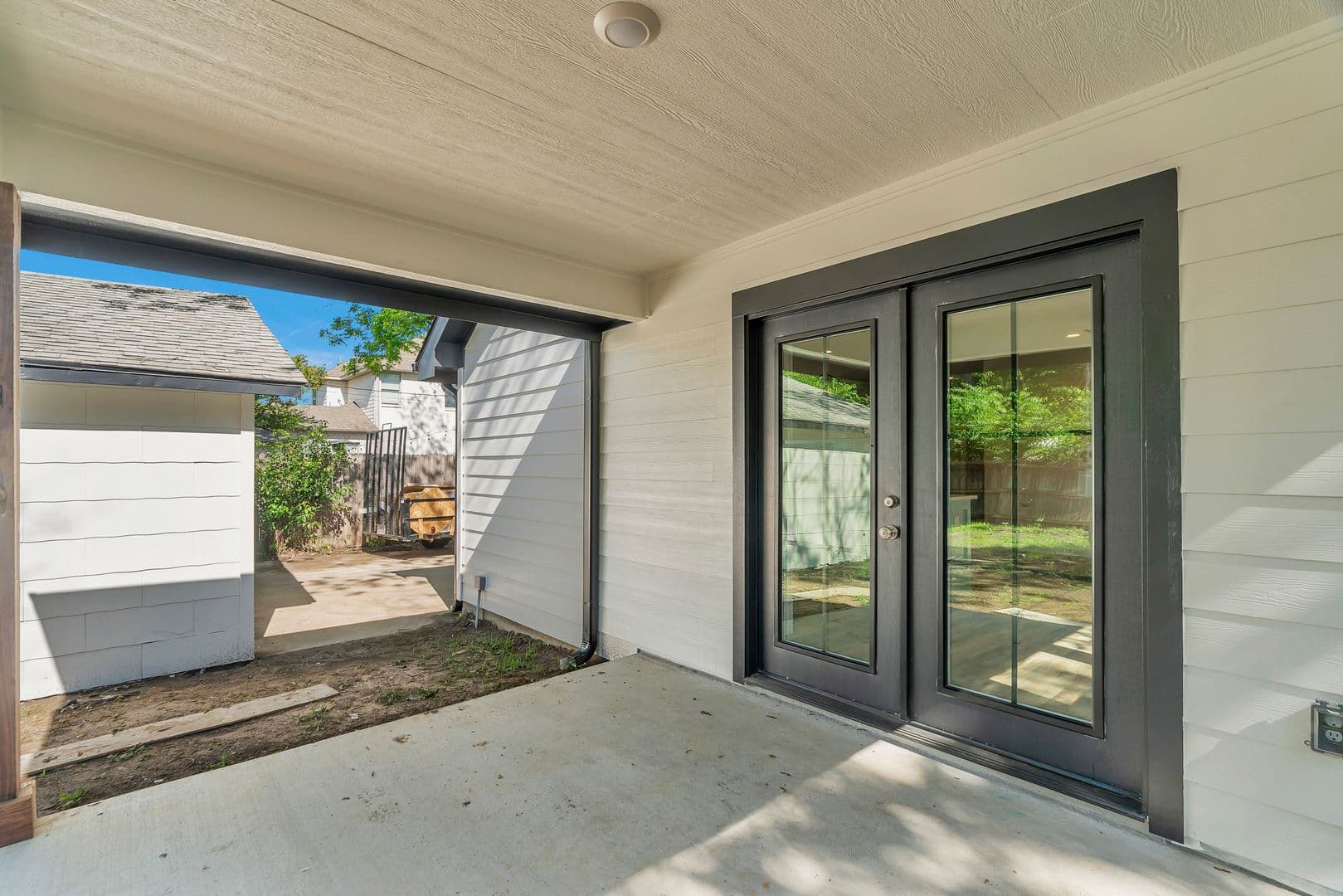 Fort Worth House: 2525 Benbrook Blvd