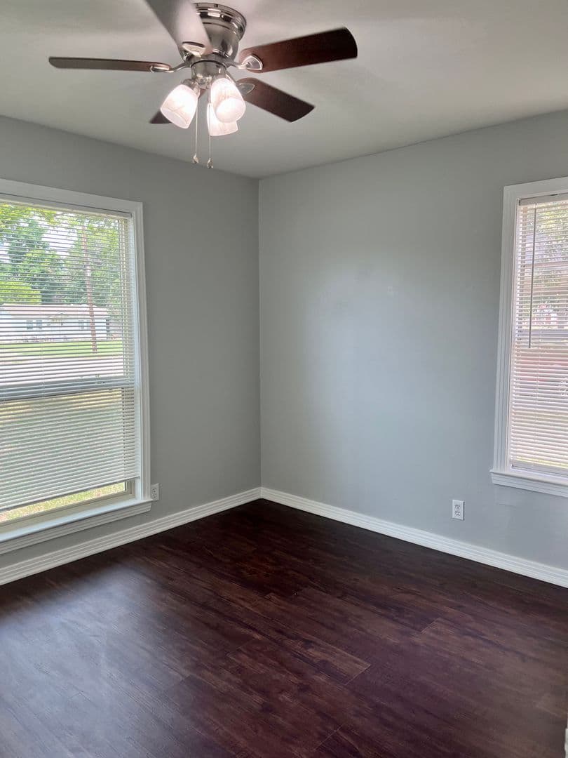 River Oaks House: 5021 Blackstone Dr