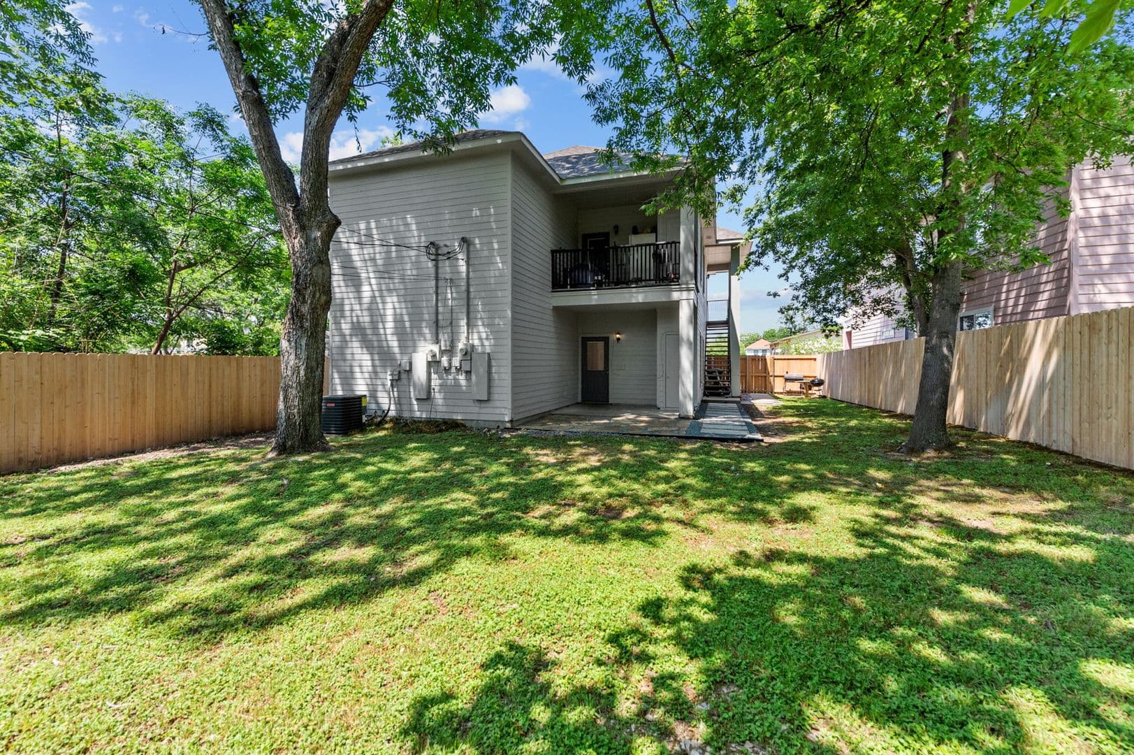 Fort Worth House: 2809 Wayside Dr