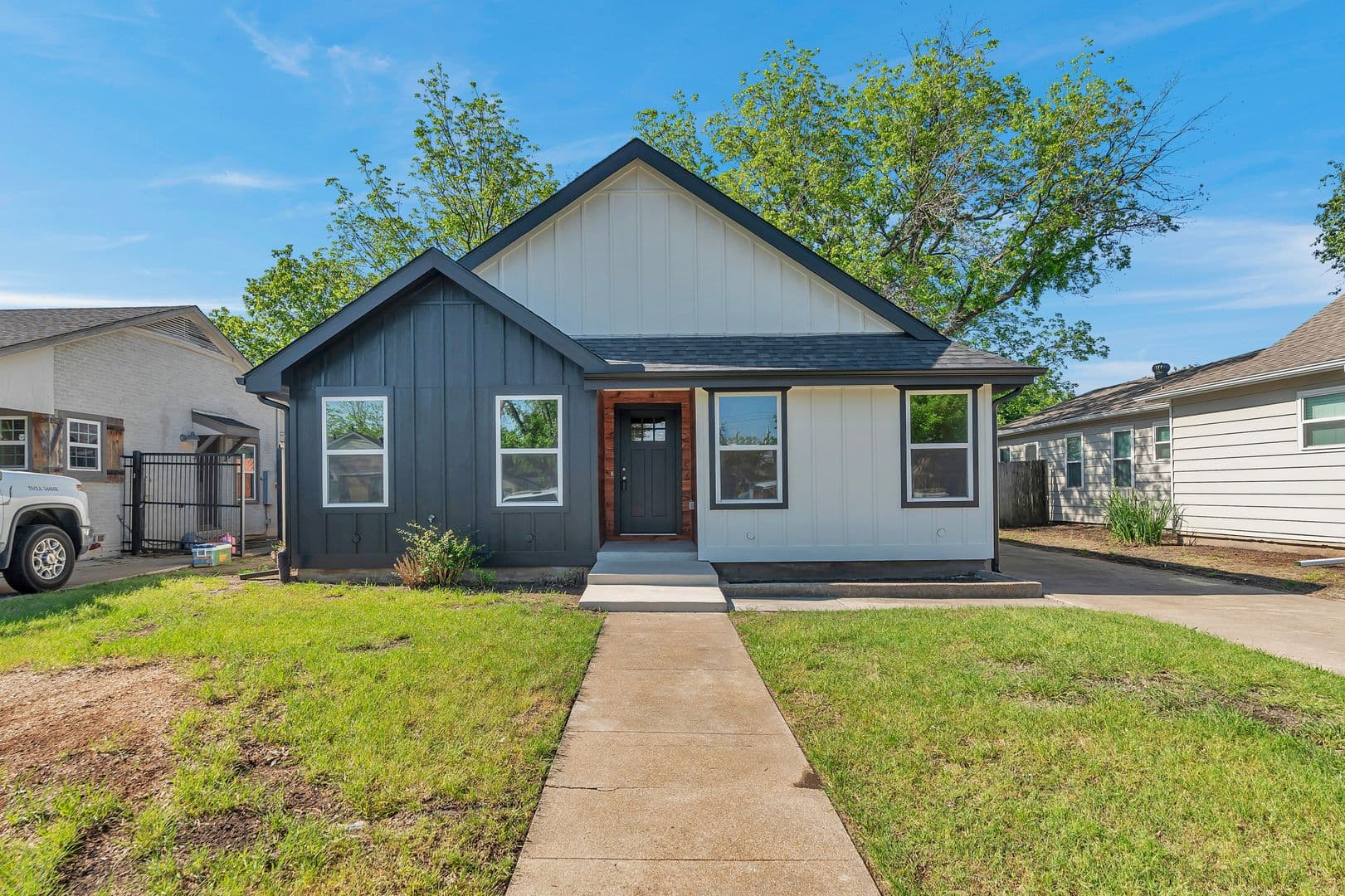 Fort Worth House: 2525 Benbrook Blvd