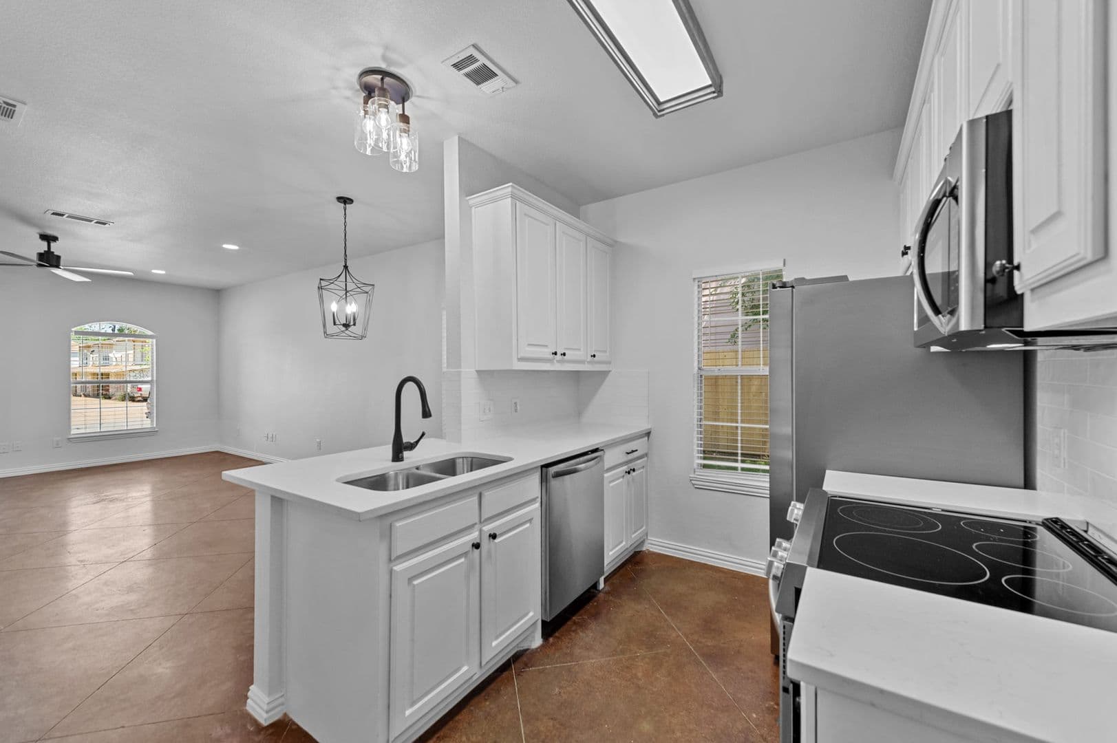 Fort Worth House: 2809 Wayside Dr