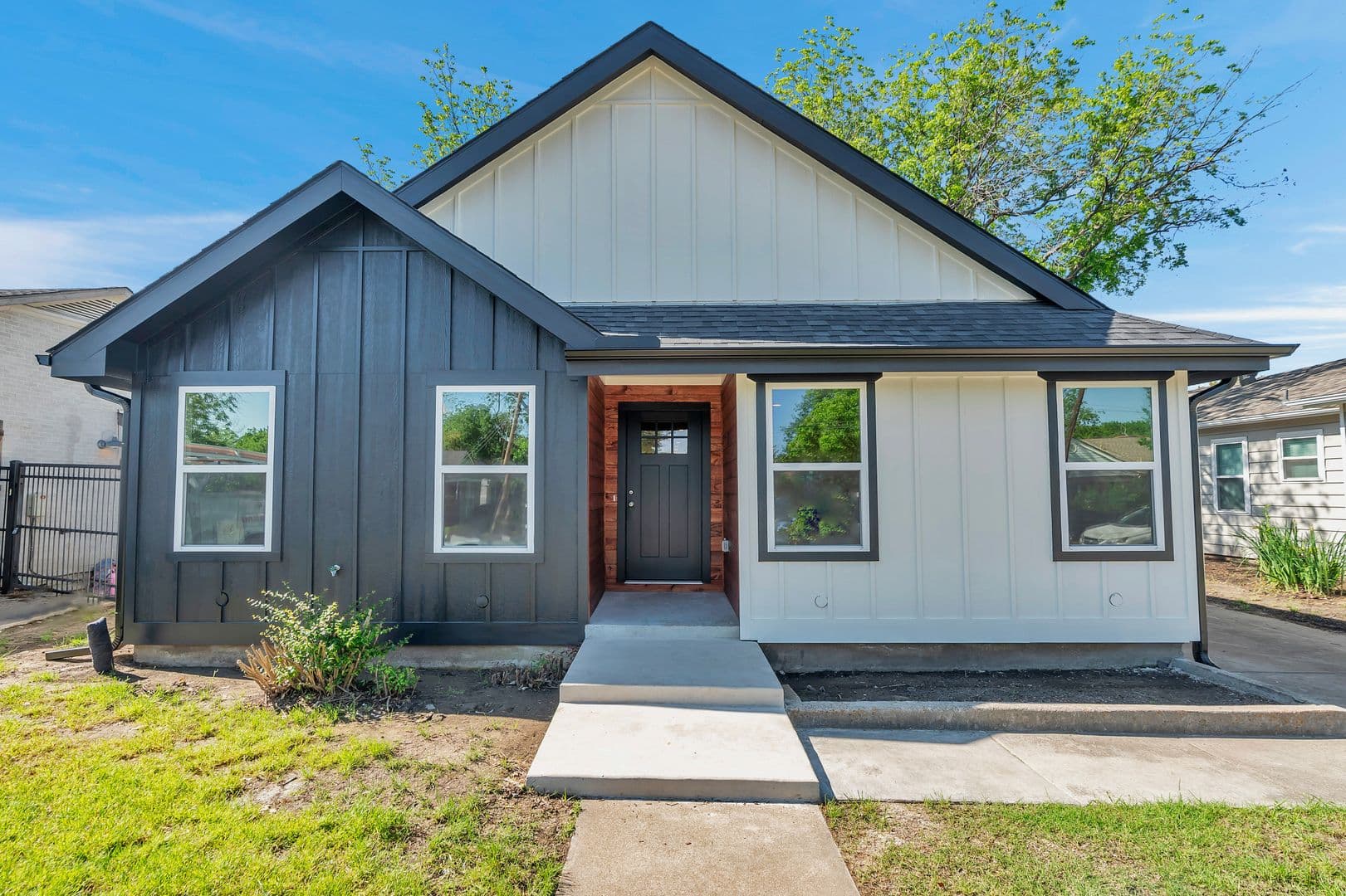 Fort Worth House: 2525 Benbrook Blvd