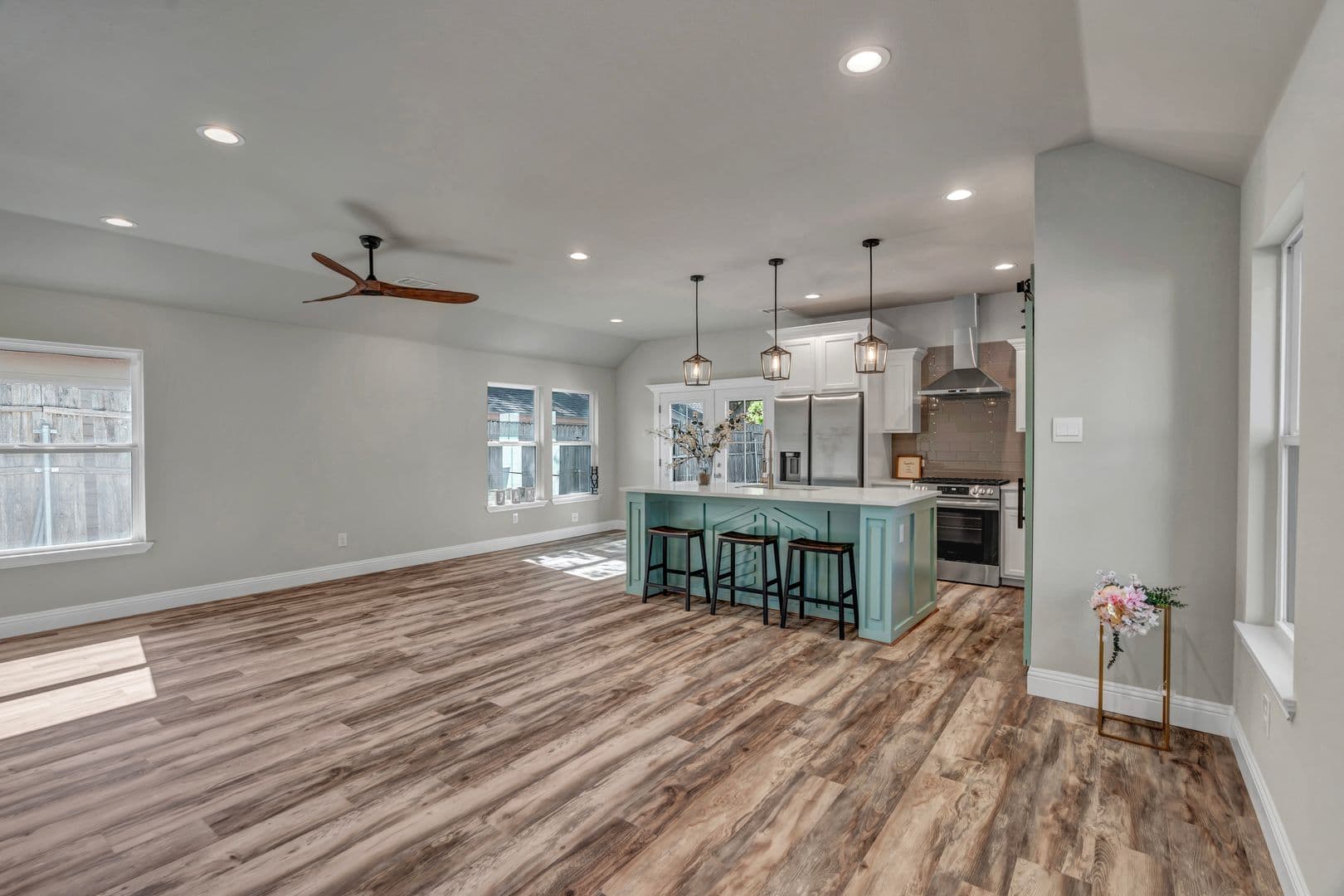 Fort Worth House: 2525 Benbrook Blvd