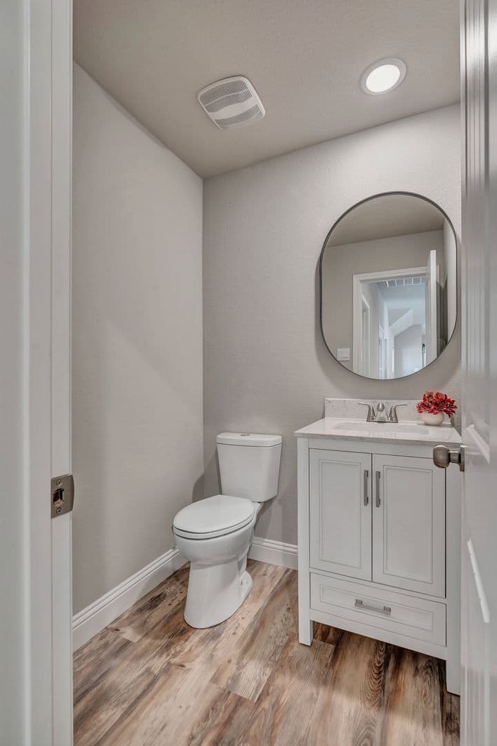 Fort Worth House: 2525 Benbrook Blvd