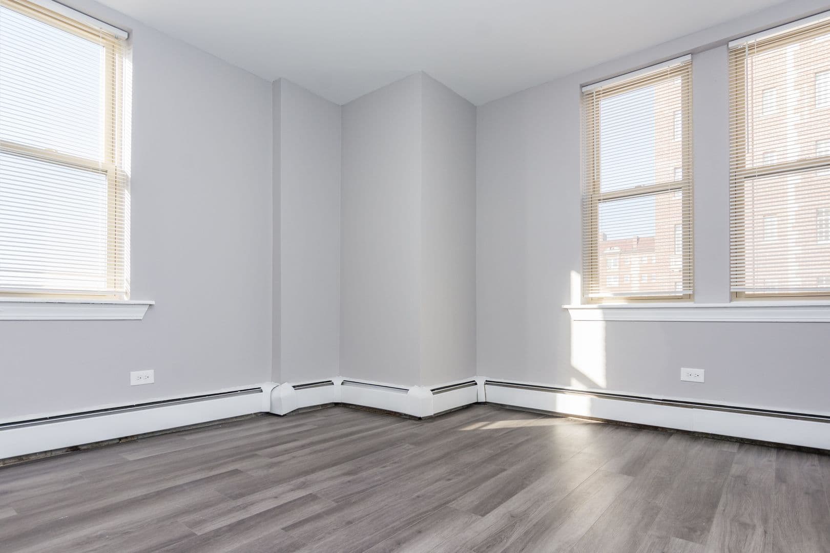 Chicago Apartment: 7147 S Jeffery Blvd