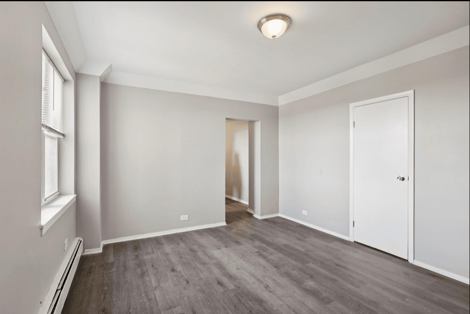 Chicago Apartment: 7144 S Jeffery Blvd