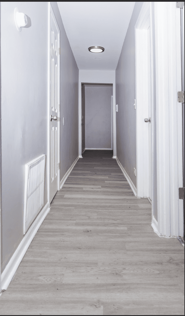 Chicago Apartment: 4200 W Washington Blvd