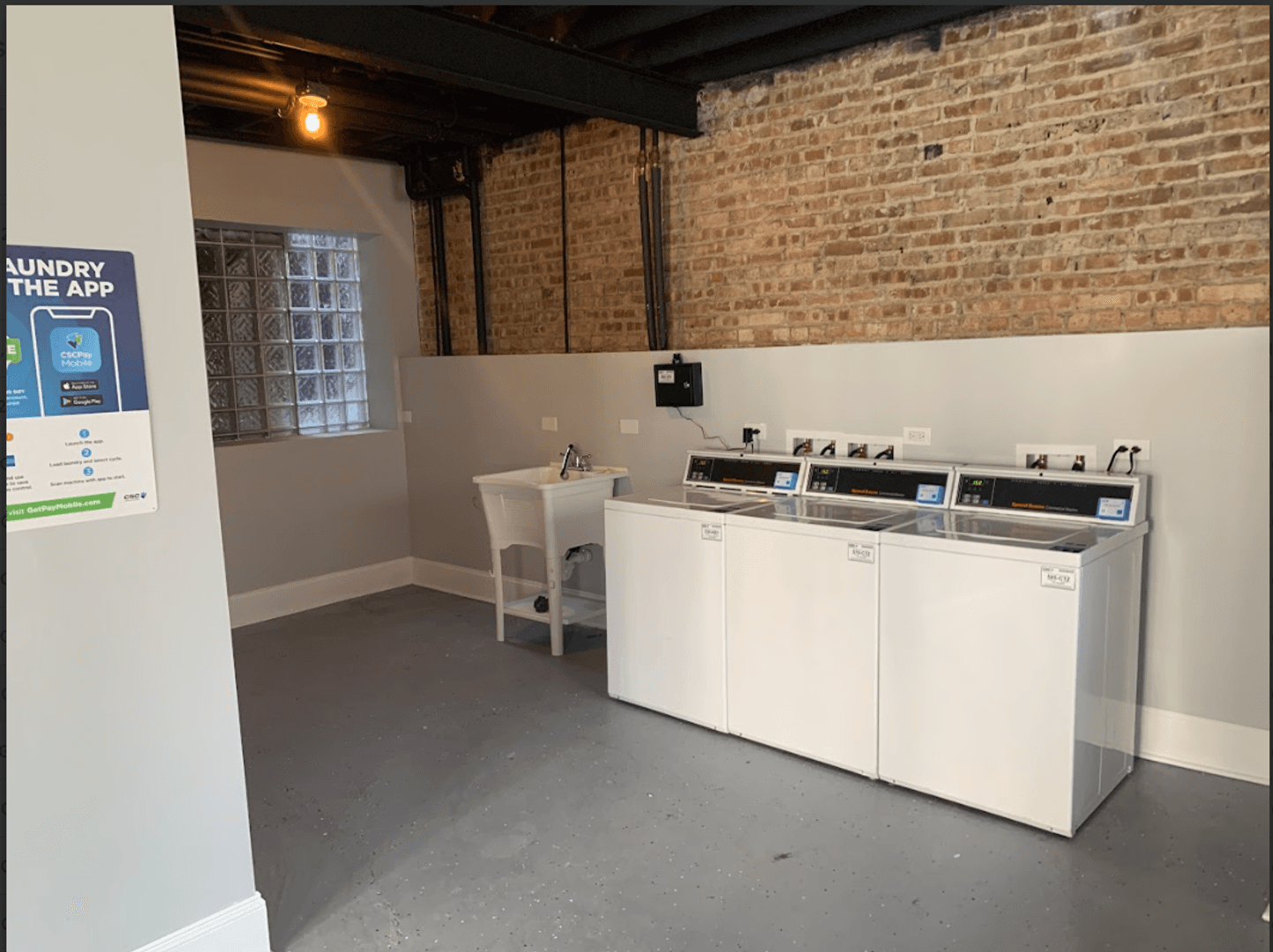 Chicago Apartment: 7748 S. Essex Ave