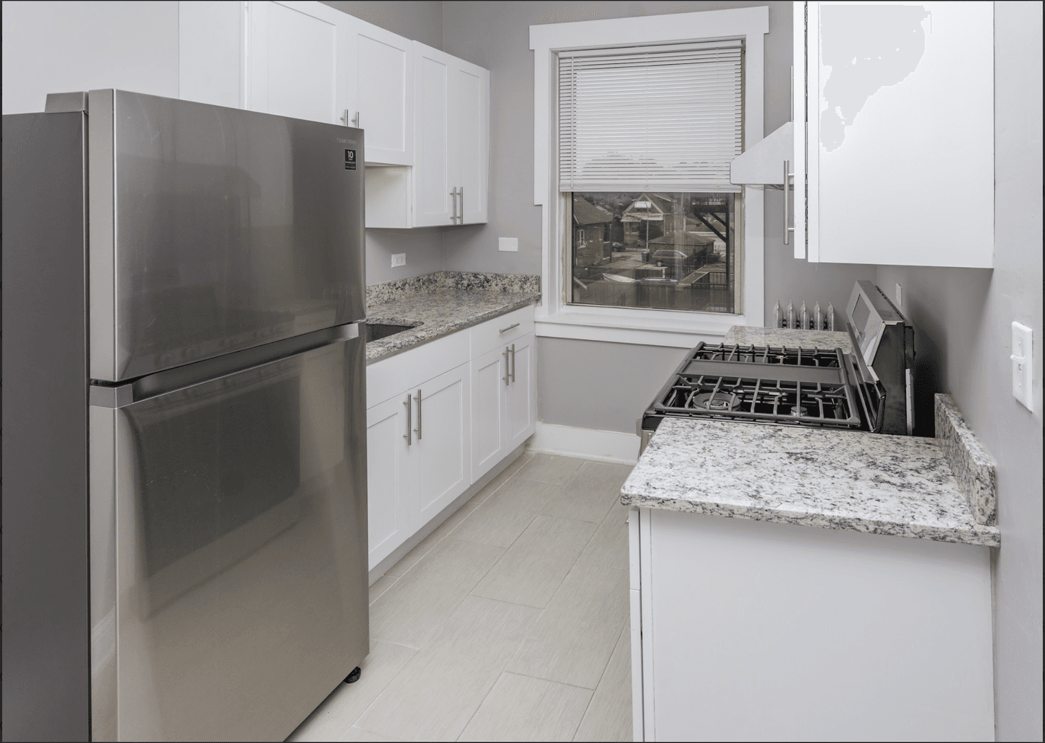 Chicago Apartment: 6901 S Prairie Ave