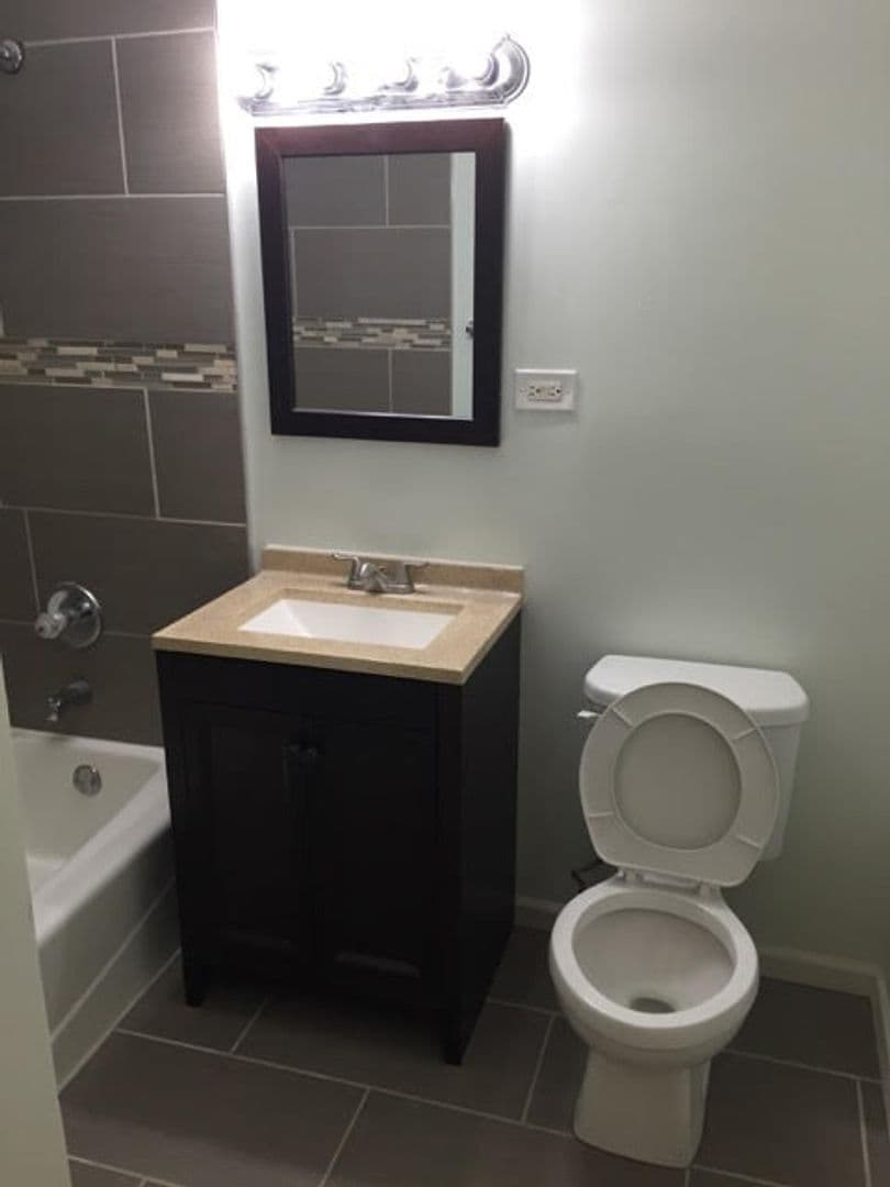 Chicago Apartment: 7600 S. Stewart Ave
