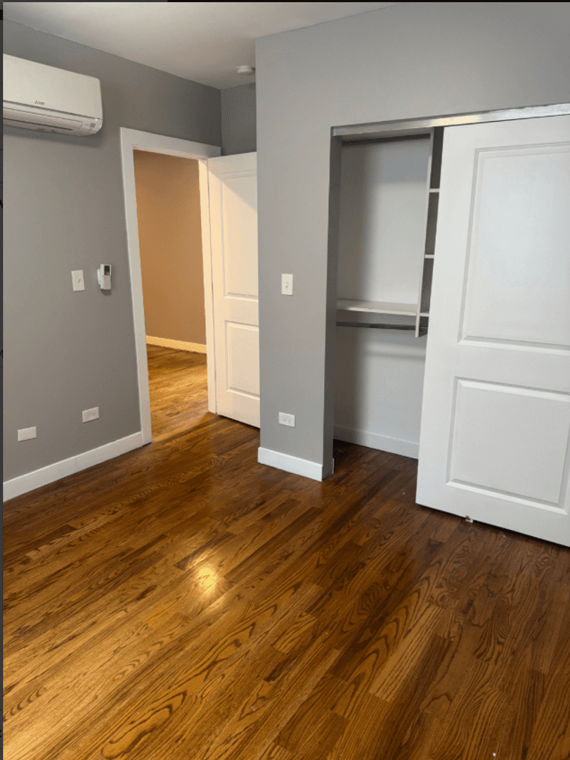 Chicago Apartment: 4625 S. Drexel Blvd.