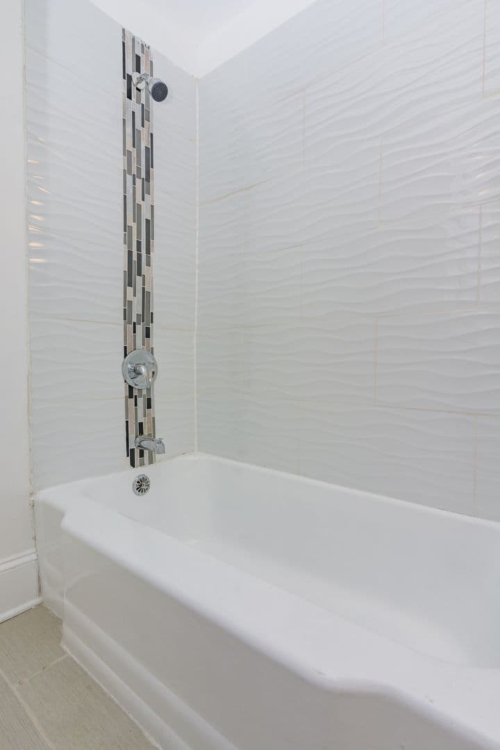 Chicago Apartment: 7750 S Muskegon Ave