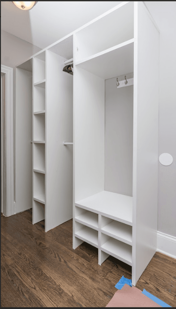 Chicago Apartment: 6700 S. Constance Ave