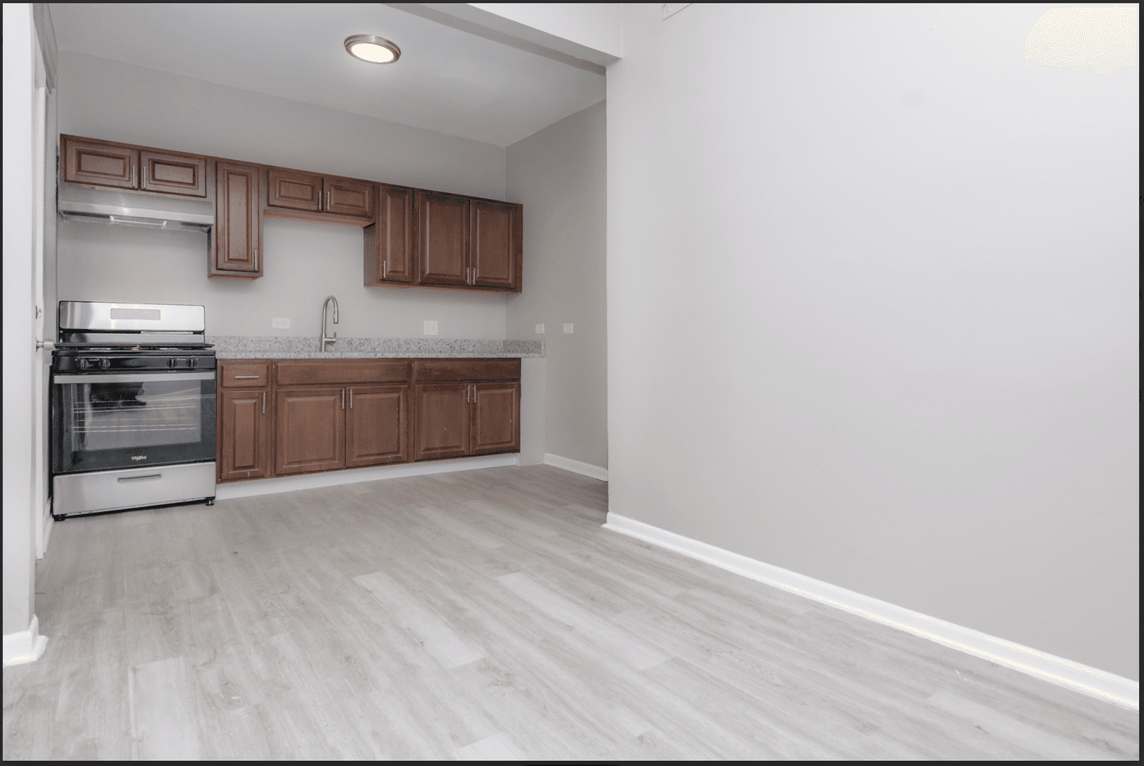 Chicago Apartment: 4200 W Washington Blvd