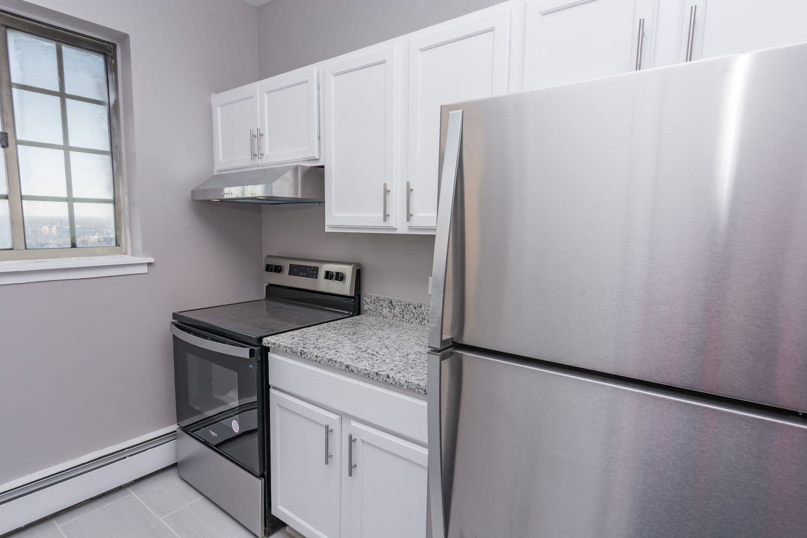 Chicago Apartment: 7144 S Jeffery Blvd