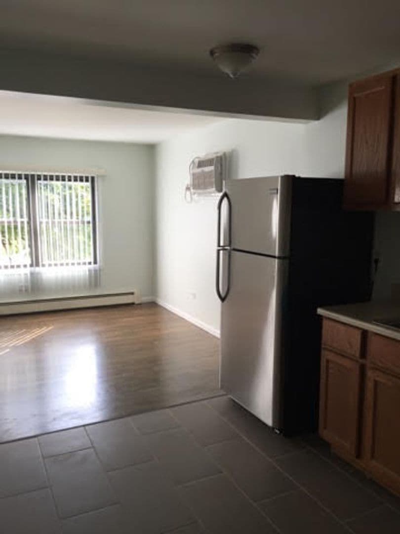 Chicago Apartment: 7600 S. Stewart Ave