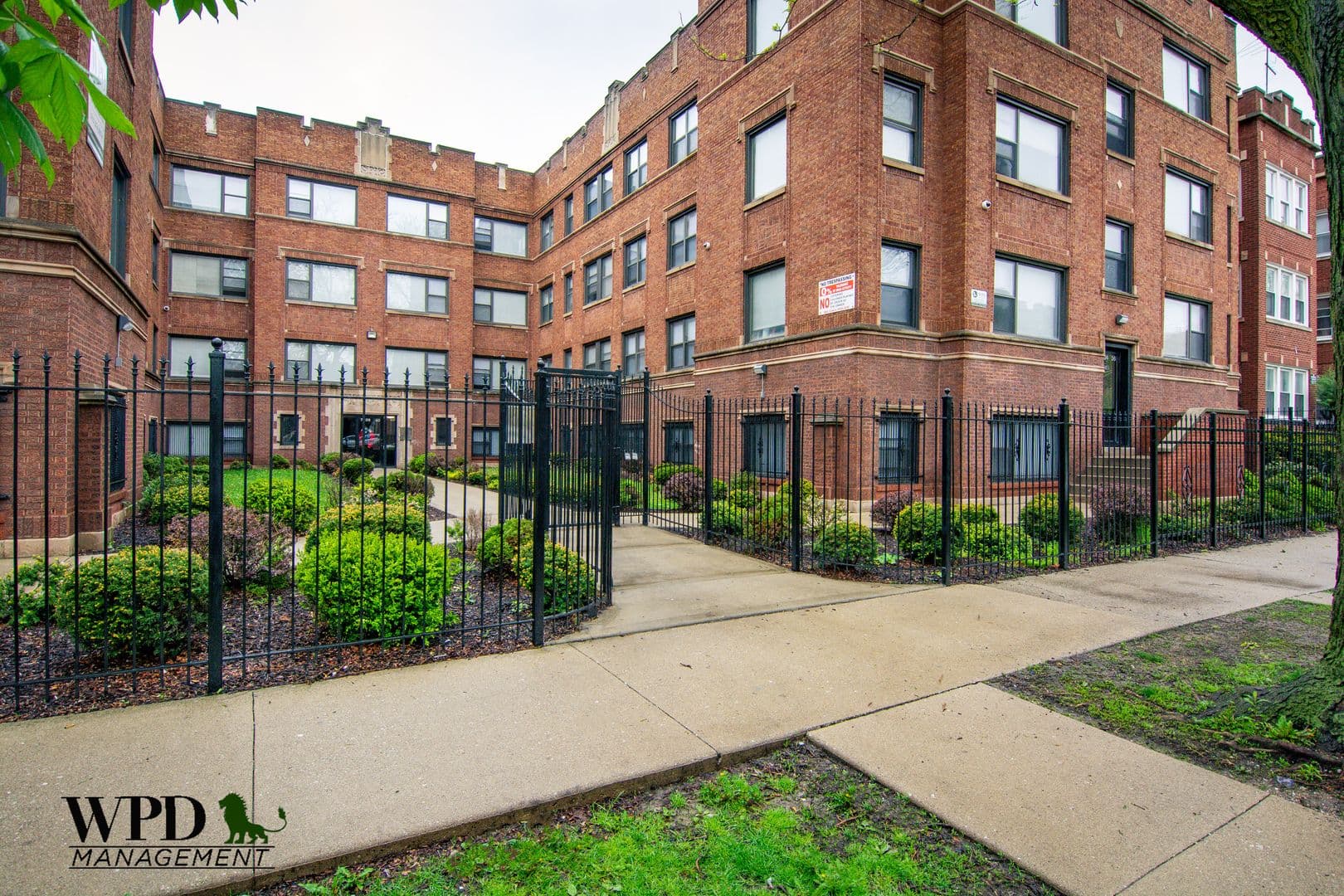 Chicago Apartment: 7844 S. Ellis Ave