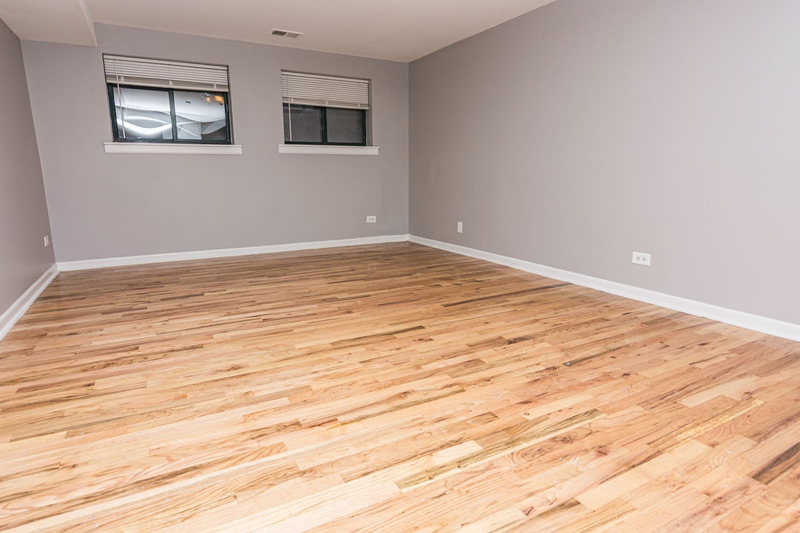 Chicago Apartment: 6125 S Indiana Ave