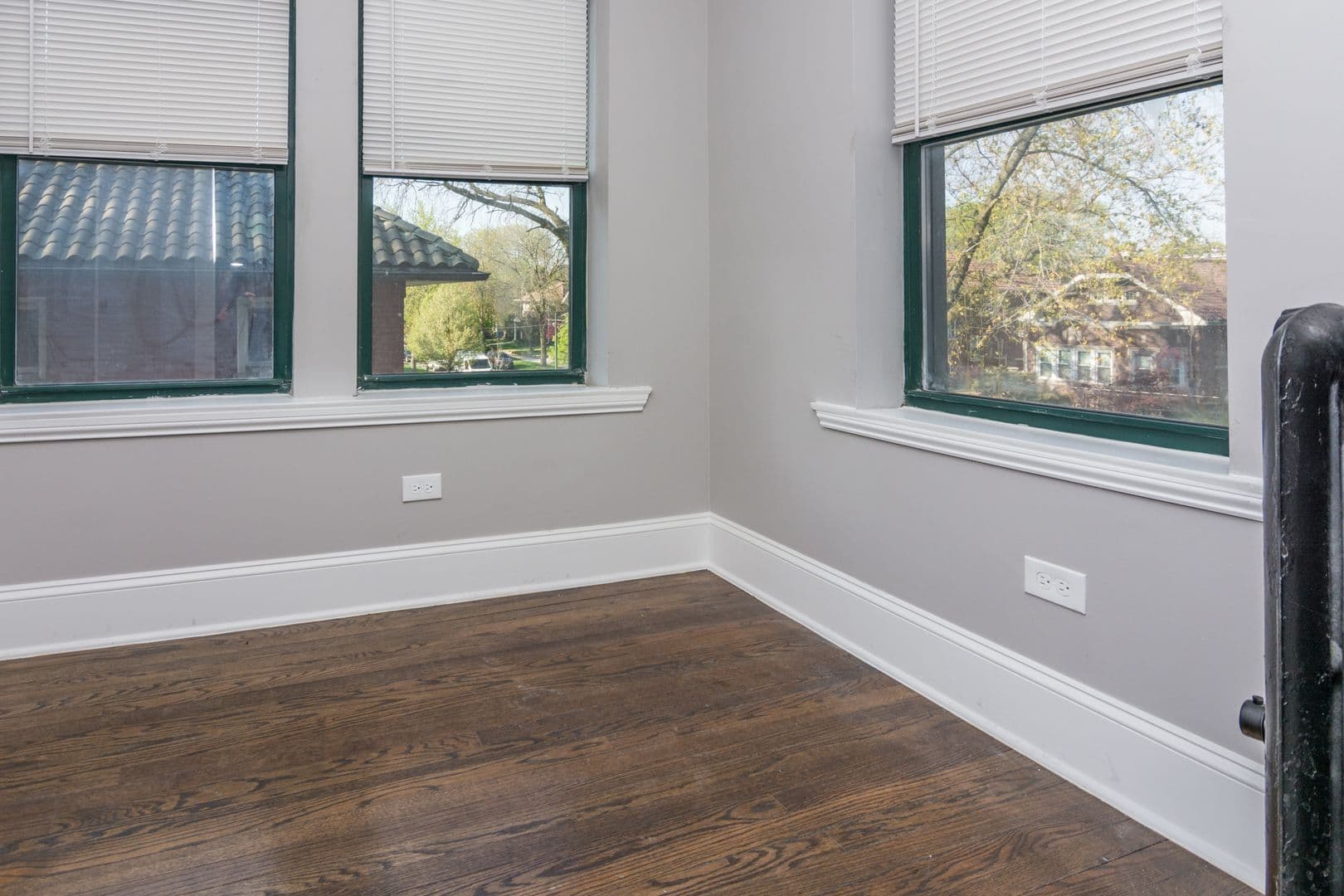 Chicago Apartment: 6700 S. Constance Ave