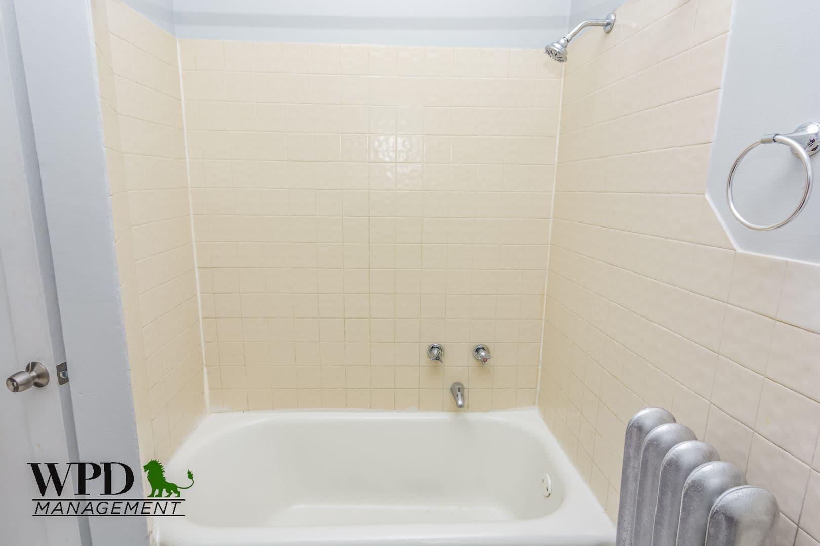 Chicago Apartment: 6748 S. Crandon Ave