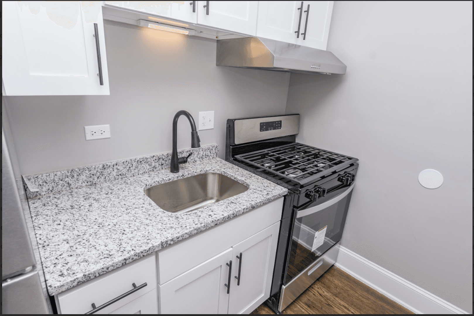 Chicago Apartment: 6700 S. Constance Ave