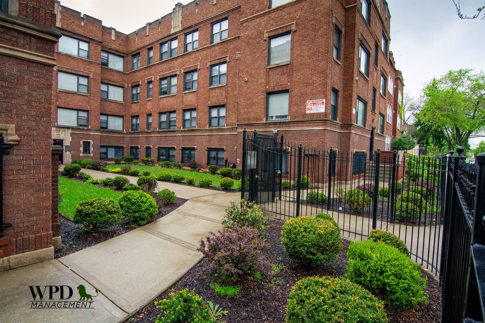 Chicago Apartment: 7844 S. Ellis Ave