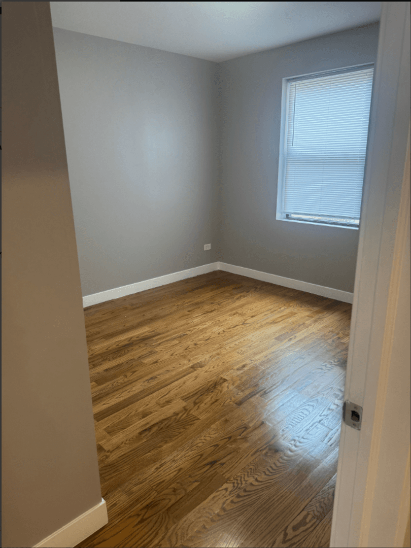 Chicago Apartment: 4625 S. Drexel Blvd.