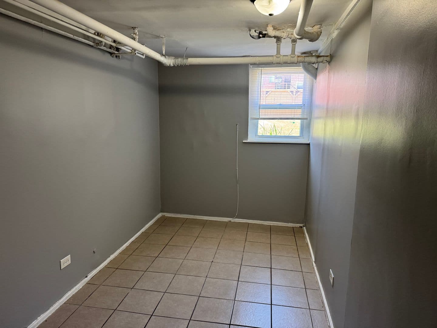 Chicago Apartment: 8055-59 S Merrill Ave