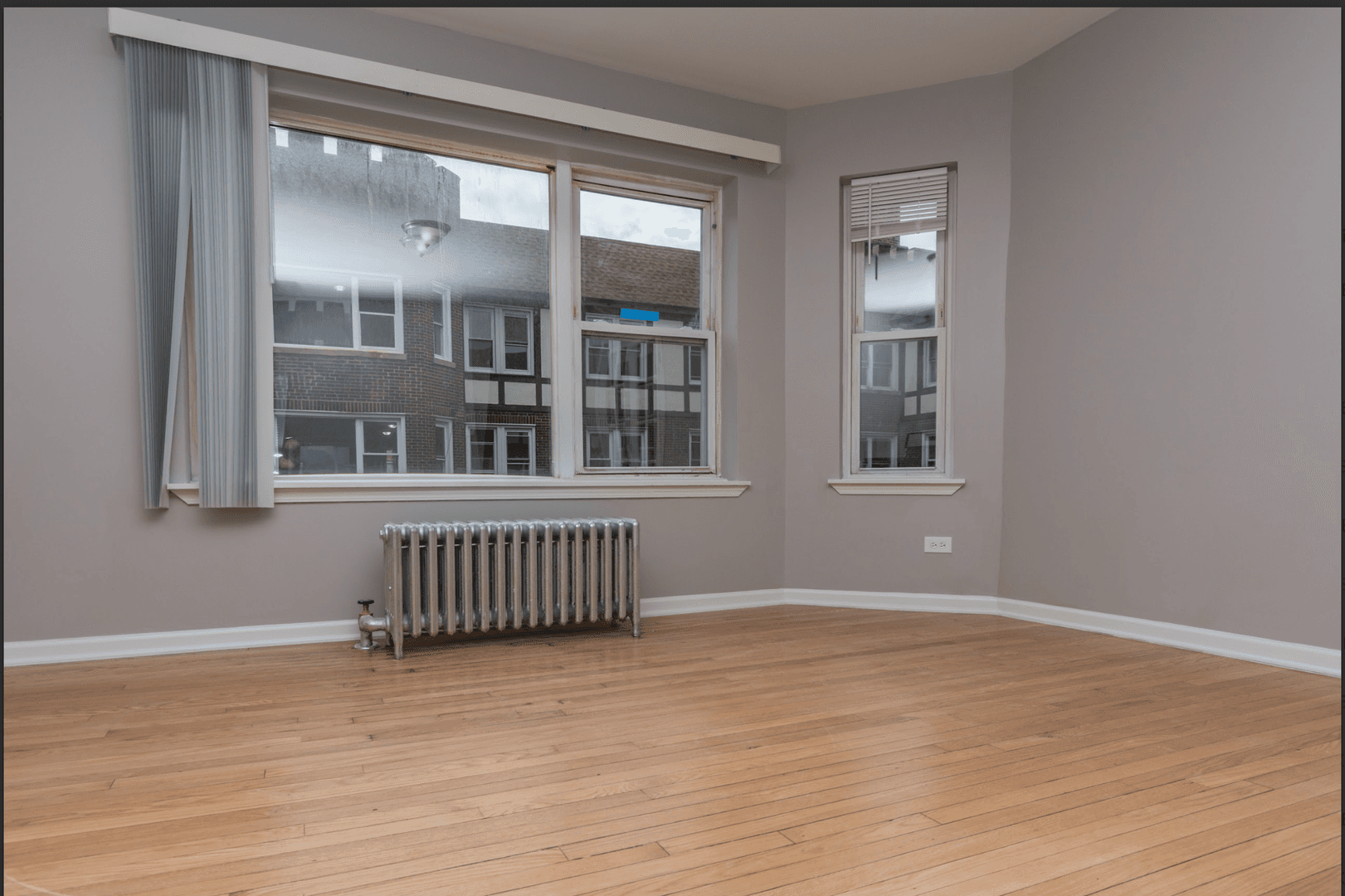 Chicago Apartment: 1131 E 79th Pl