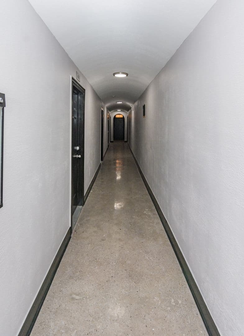 Chicago Apartment: 7147 S Jeffery Blvd