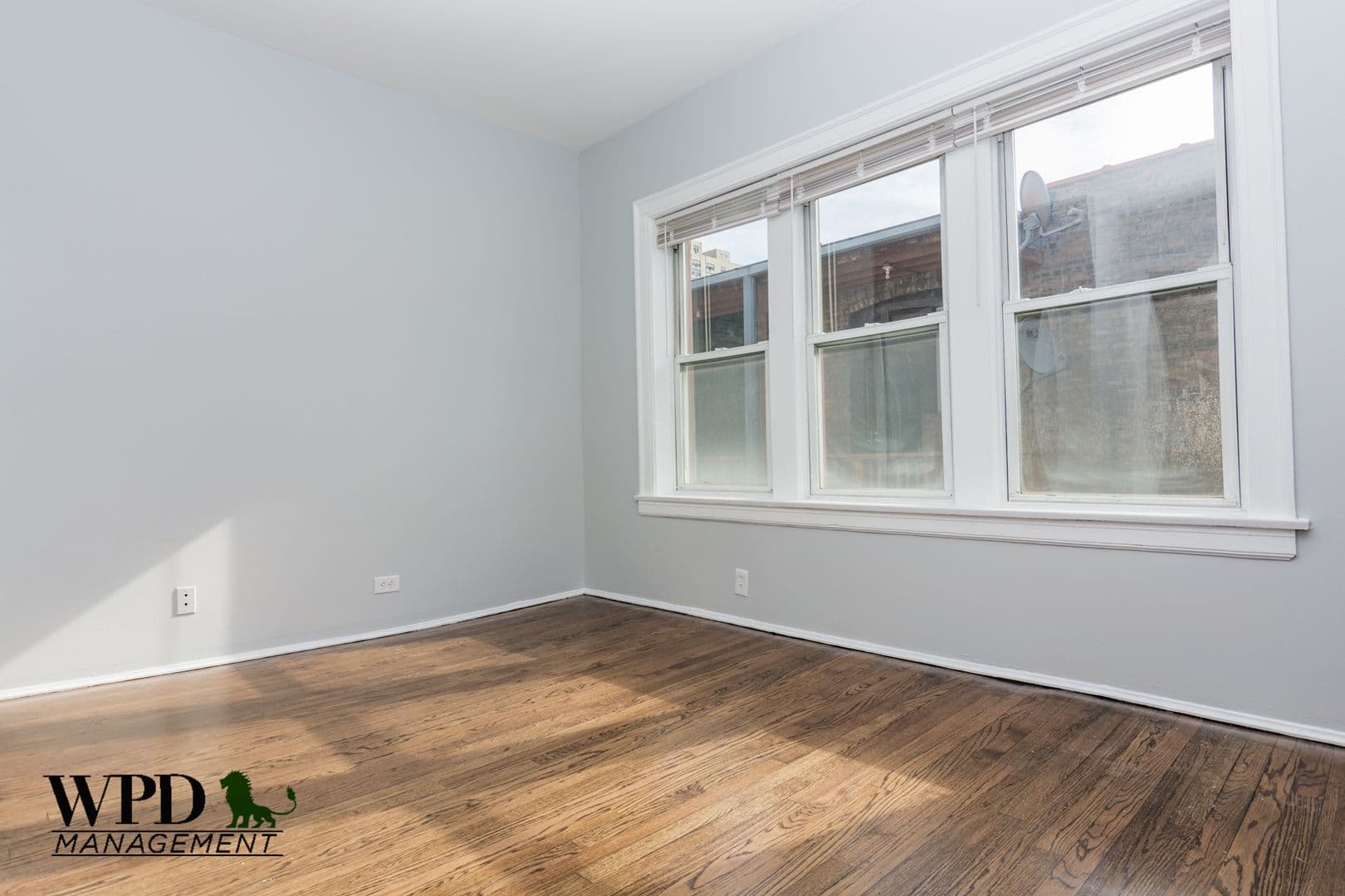 Chicago Apartment: 6748 S. Crandon Ave