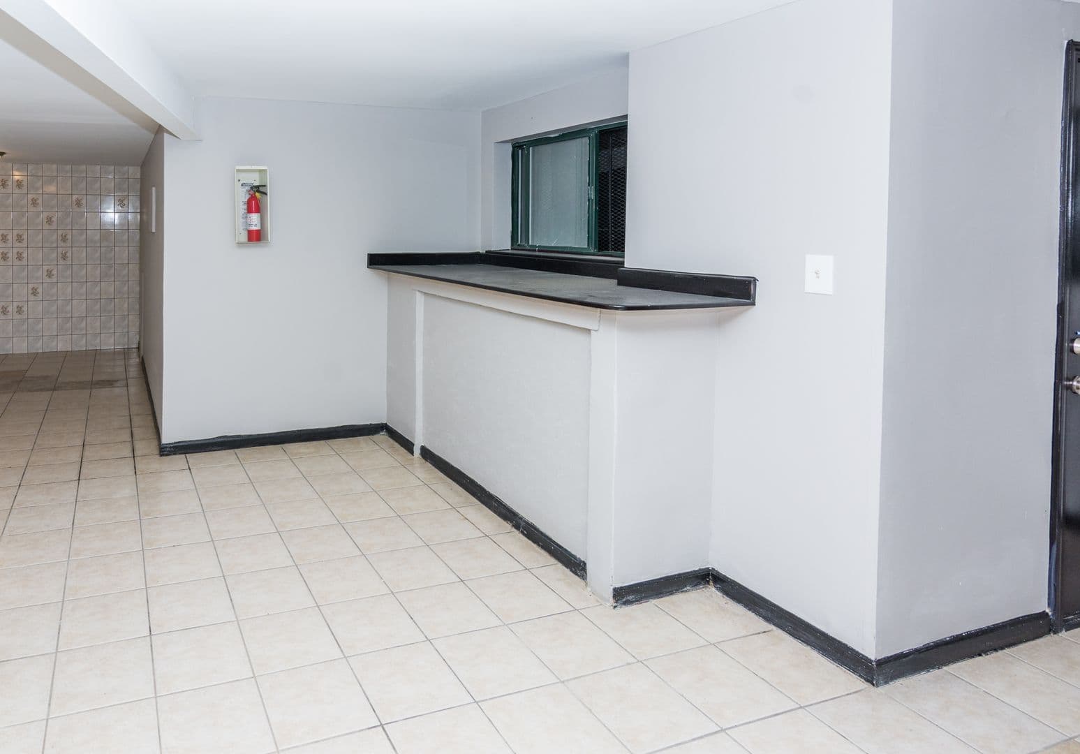 Chicago Apartment: 6125 S Indiana Ave
