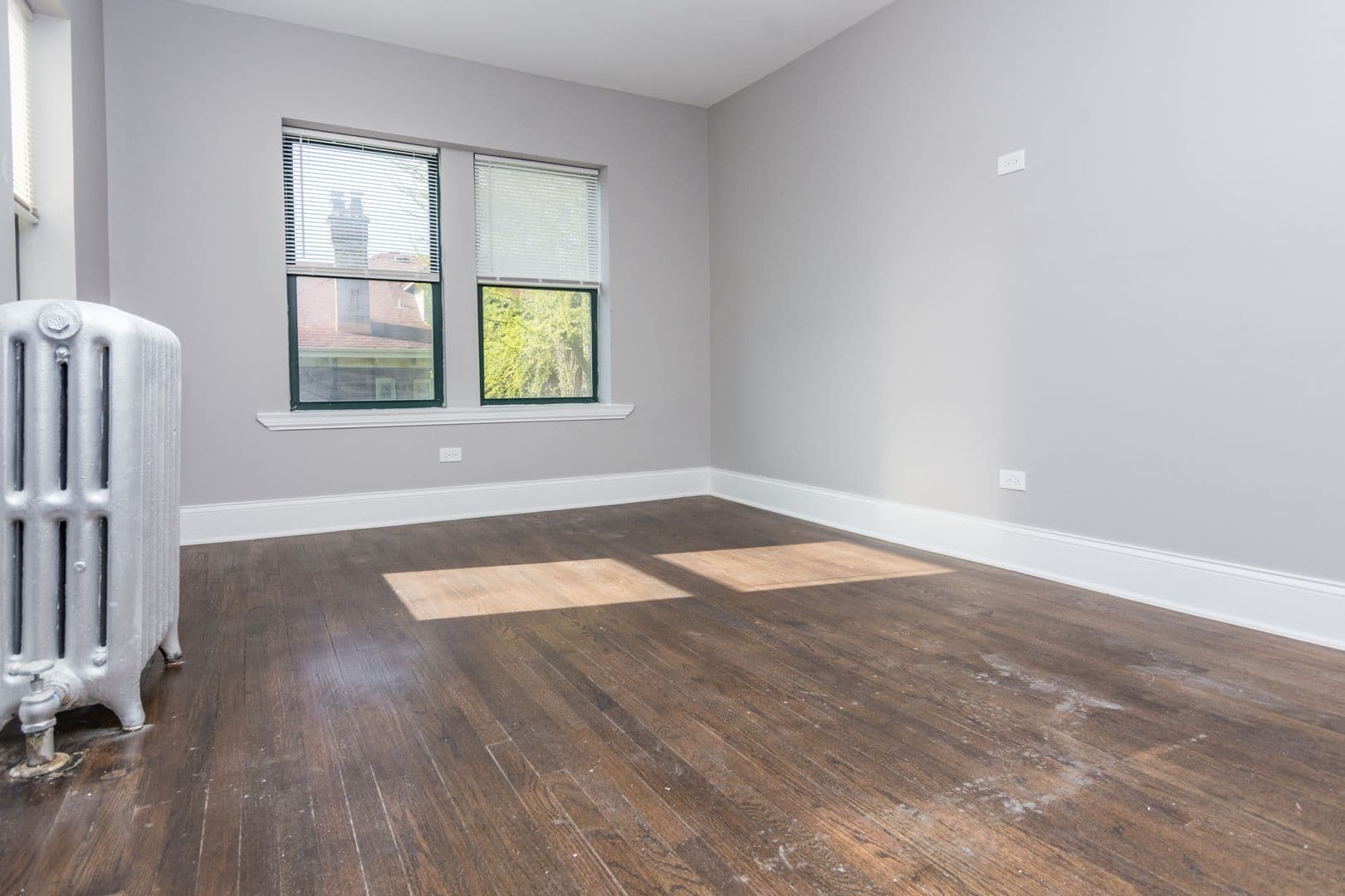 Chicago Apartment: 6700 S. Constance Ave