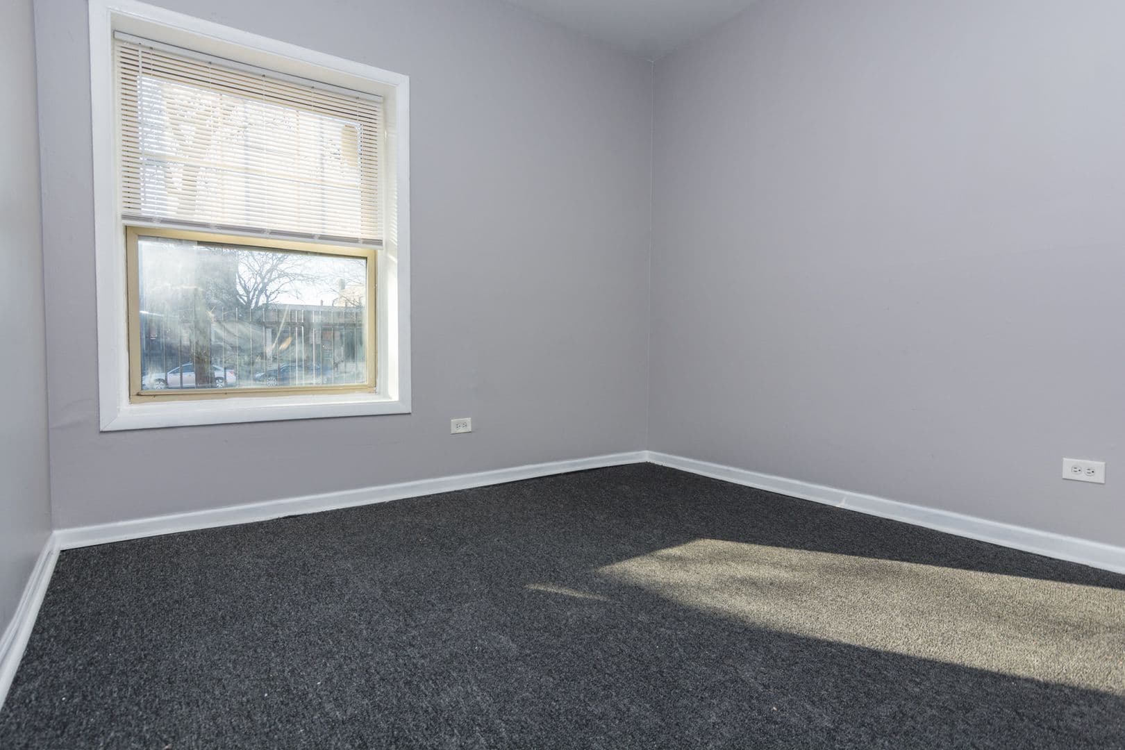 Chicago Apartment: 5334 W Madison Ave