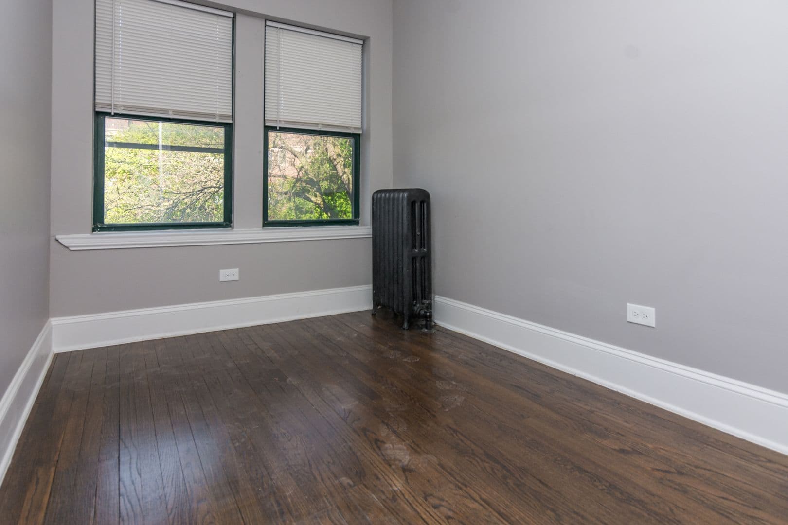 Chicago Apartment: 6700 S. Constance Ave