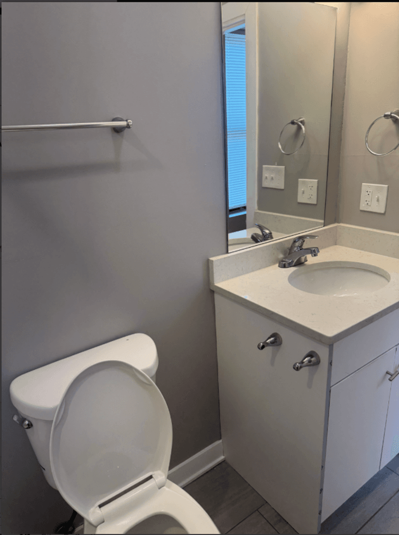 Chicago Apartment: 4625 S. Drexel Blvd.