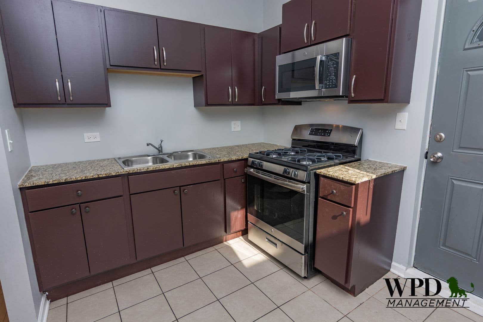 Chicago Apartment: 7801 S. Paulina St