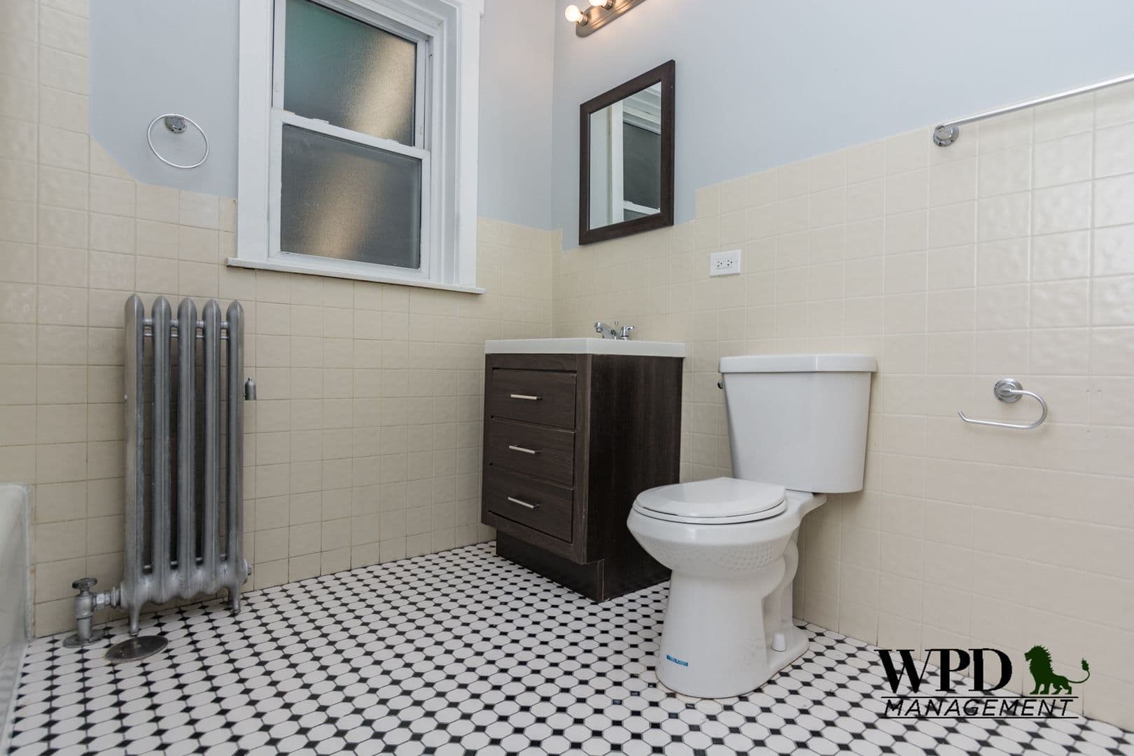 Chicago Apartment: 6748 S. Crandon Ave