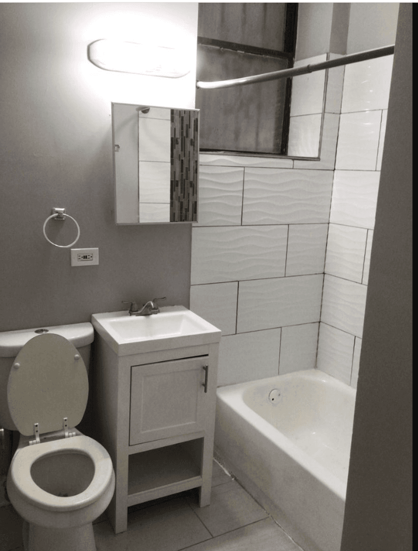 Chicago Apartment: 7640 S Stewart Ave