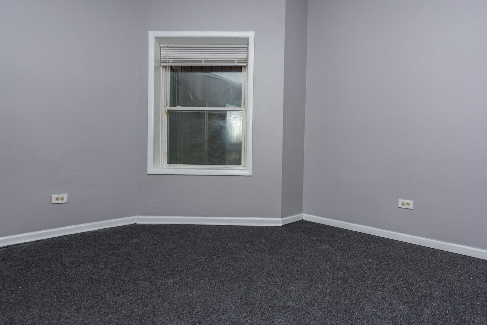 Chicago Apartment: 5334 W Madison Ave