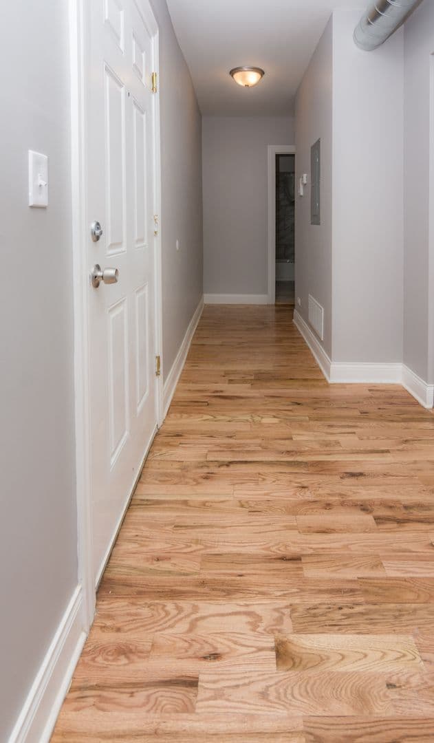 Chicago Apartment: 735 W Garfield Blvd