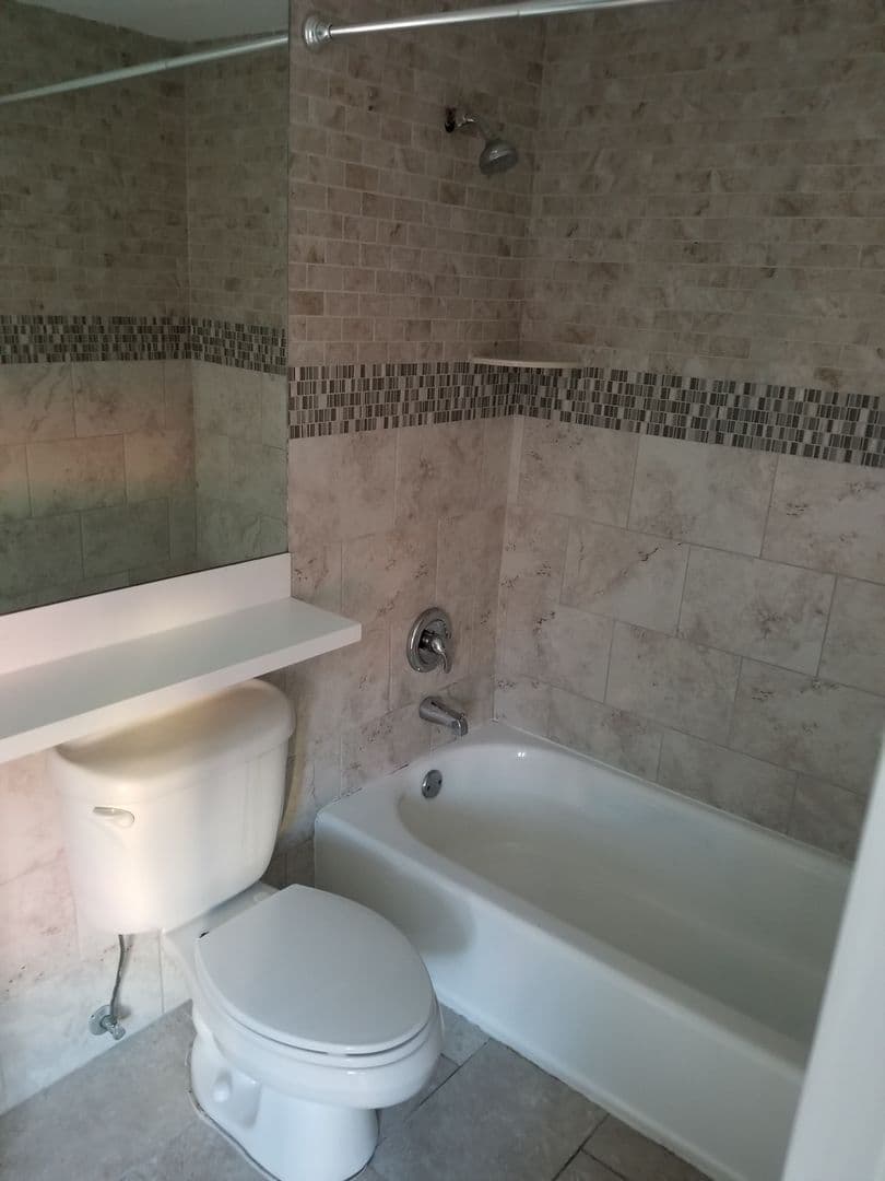 West Palm Beach Apartment: 535 Clematis Street