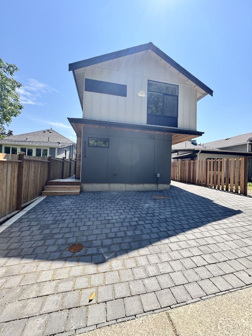 Seattle Townhome: 4250 S Juneau St, #B
