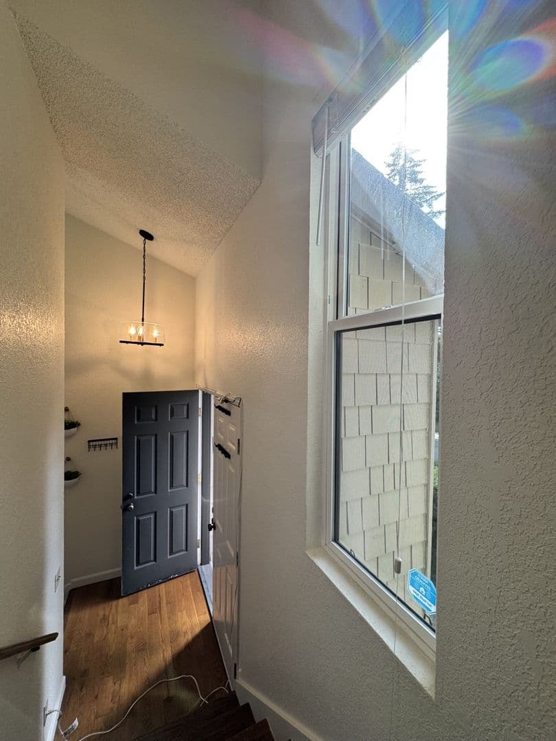 Bellevue Townhome: 14649 NE 35th St
