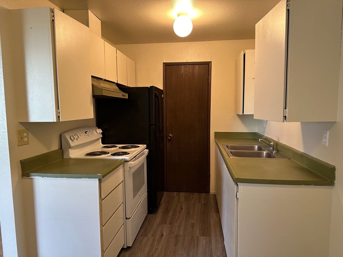 Lakewood Apartment: 10606 Kline Street SW
