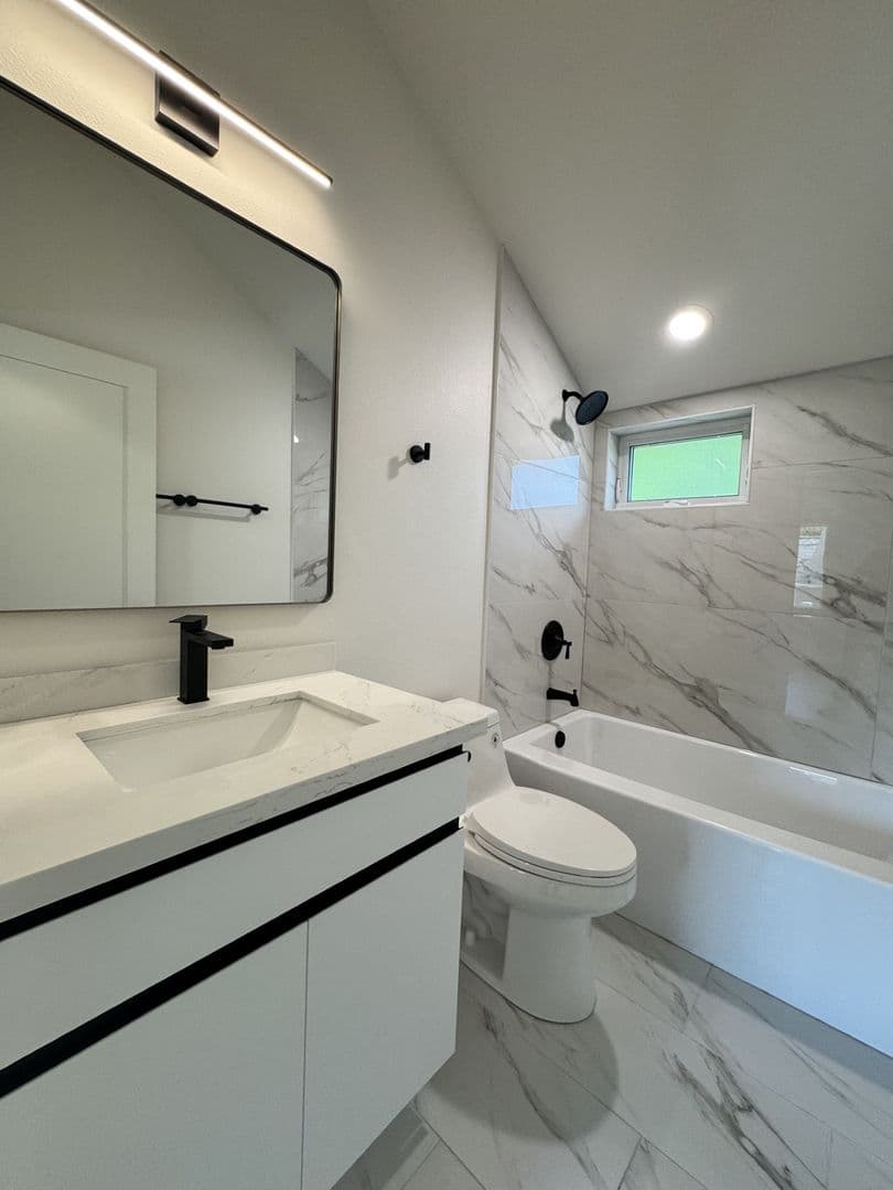 Seattle Townhome: 4250 S Juneau St, #B