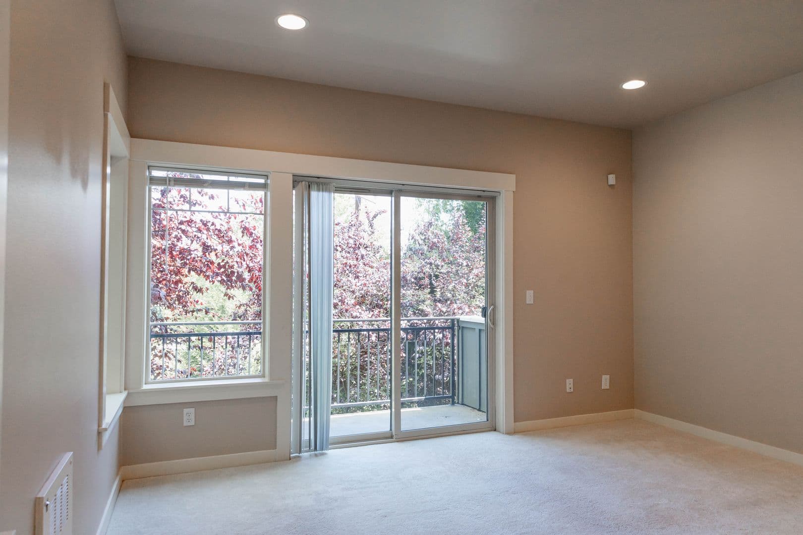 Seattle Townhome: 10700 24th Ave. NE # E